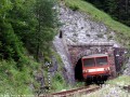 osobn vlak z Margecian do evenej Skaly vchdza do tunela, 23.7.2005