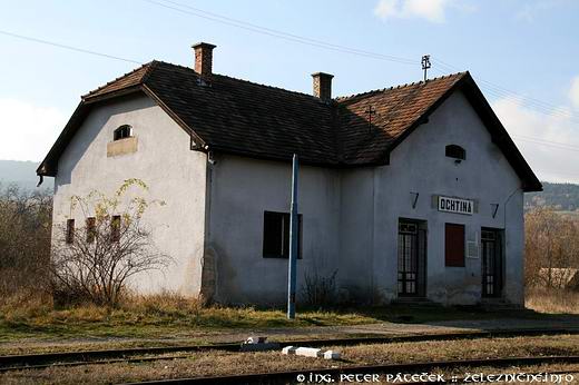 elezniná stanica Ochtiná