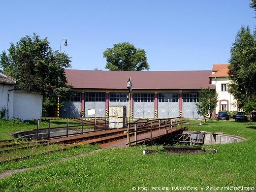 To��a v depe pred rotundou